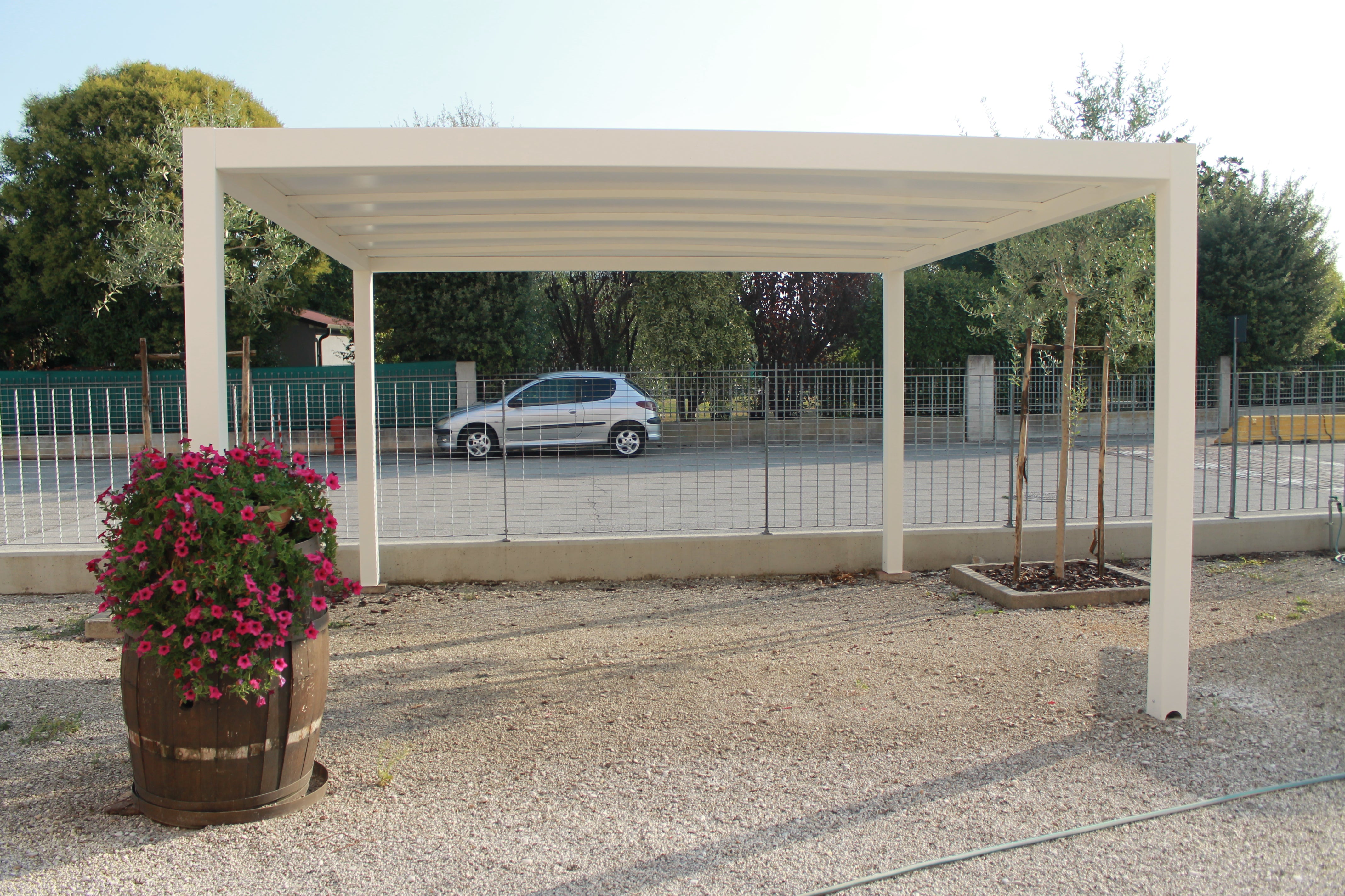 Gazebo in ferro con copertura telo in PVC oscurante