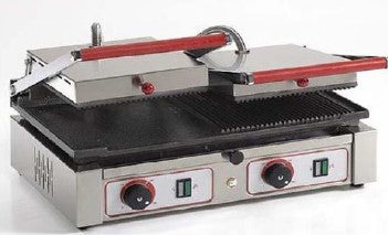 TOSTIERA GRILL CON PIASTRA IN GHISA LISCIA O RIGATA CON COPERCHIO