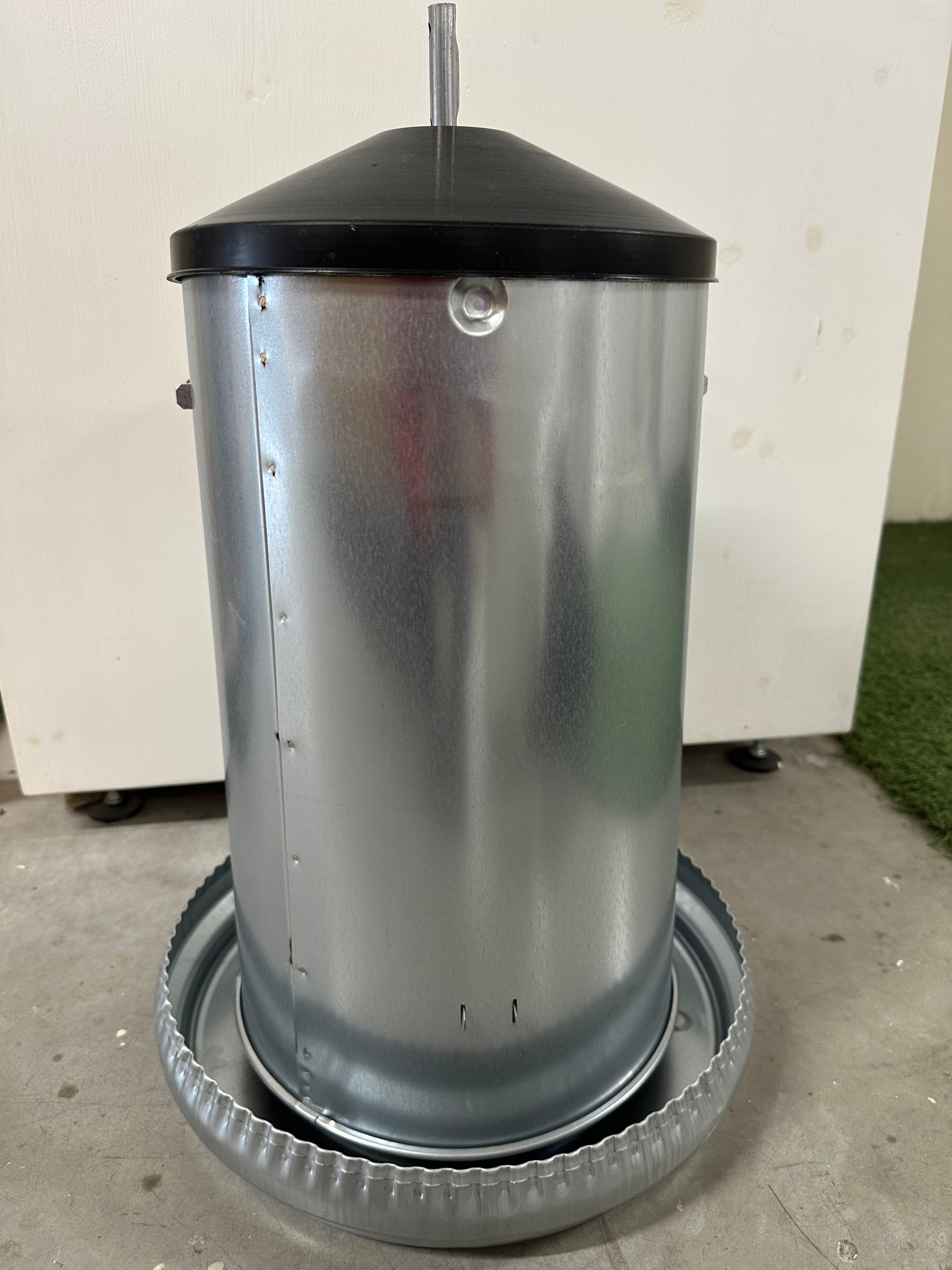 MANGIATOIA POLLI A TRAMOGGIA ZINCATA "PLENTY" 18KG